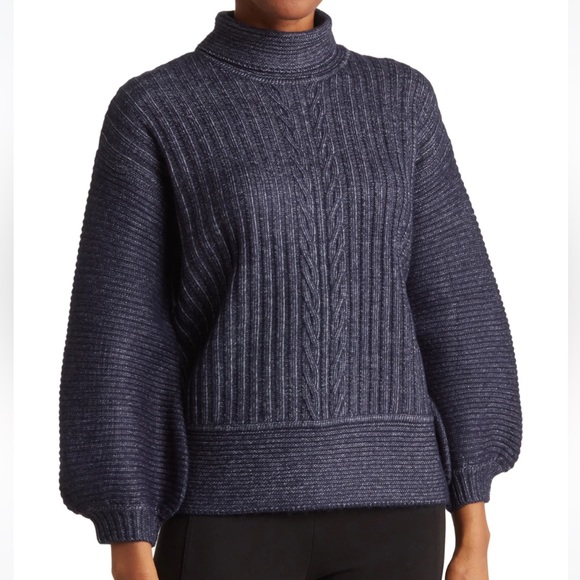 NWT Toccin(NY) Turtleneck Sweater in Dark Blue SZ S - Picture 1 of 5